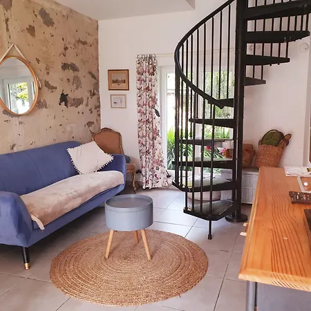 La De La Ferme Du Clos Giot فندق مبيت وإفطار 3*
