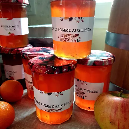 La De La Ferme Du Clos Giot فندق مبيت وإفطار 3*