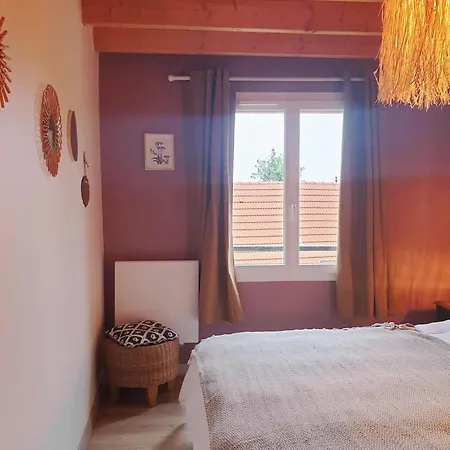La De La Ferme Du Clos Giot سانت-فاست-لا-هوغ